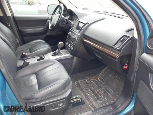 2014 Land Rover LR2 with VIN SALFR2BG5EH383408, listed as a IAAI auction lot 42177298 with 162,122 mi miles and . Bid and sale history available at DreamBid. Image 5.