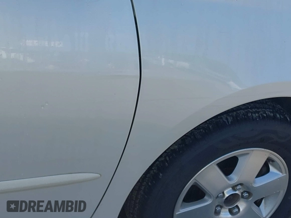 2008 Toyota Sienna XLE with VIN 5TDZK22C58S214124, listed as a IAAI auction lot 41984199 with 272,693 mi miles. Bid and sale history available at carsss.com. Image 17.