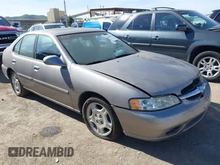 2000 Nissan Altima GXE with VIN 1N4DL01A9YC140466, listed as a IAAI auction lot 41605677 with 127,066 mi miles. Bid and sale history available at carsss.com. Image 1.