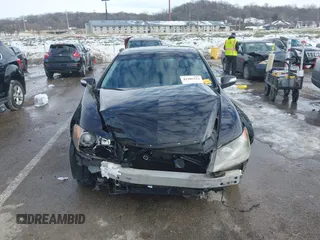 2008 Acura RL Tech Pkg with VIN JH4KB16608C001517, listed as a IAAI auction lot 41305313 with 220,509 mi miles. Bid and sale history available at carsss.com. Image 12.