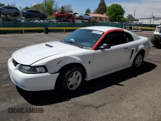 2000 Ford Mustang z VIN 1FAFP4045YF302687, wystawiony jako Copart lot #58044485 z przebiegiem 191 961 mil mil oraz Szkoda całkowita • Salvage title. Historia ofert i sprzedaży dostępna na DreamBid. Obrazek 1.