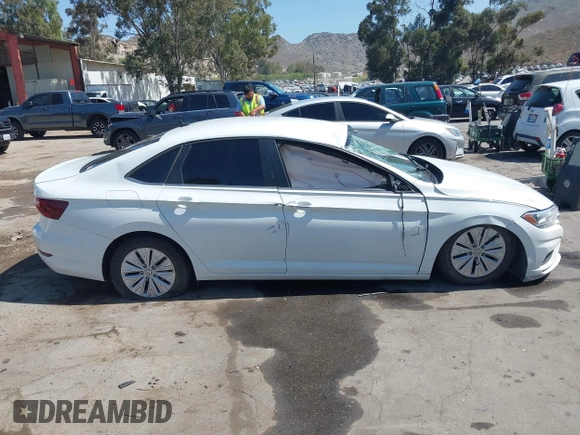 2020 Volkswagen Jetta S with VIN 3VWC57BU4LM102844, listed as a IAAI auction lot 42301988 with 49,501 mi miles and . Bid and sale history available at DreamBid. Image 13.