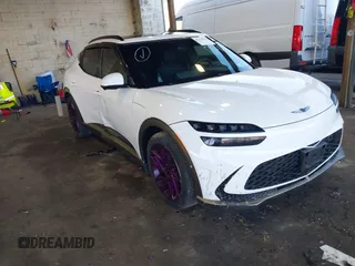 2023 Genesis GV60 Advanced z VIN KMUKCDTC4PU004601, wystawiony jako IAAI lot #41418148 z przebiegiem 97 038 mil mil oraz . Historia ofert i sprzedaży dostępna na DreamBid. Obrazek 1.