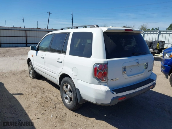 2008 Honda Pilot EX-L with VIN 5FNYF28598B027501, listed as a IAAI auction lot 41806345 with 213,406 mi miles. Bid and sale history available at carsss.com. Image 3.