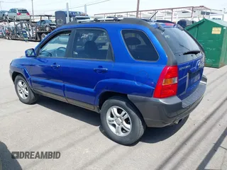 2006 Kia Sportage LX with VIN KNDJF723167214580, listed as a IAAI auction lot 42126184 with 125,434 mi miles and . Bid and sale history available at carsss.com. Image 3.