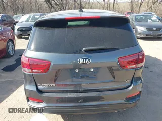2020 Kia Sorento LX with VIN 5XYPGDA59LG683343, listed as a IAAI auction lot 41827929 with 103,222 mi miles and . Bid and sale history available at carsss.com. Image 16.