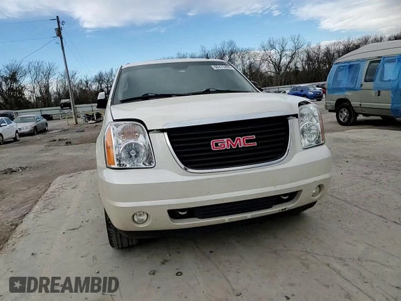 2008 GMC Yukon SLT w/4SB with VIN 1GKFC13J78R213048, listed as a Copart auction lot 88475205 with 186,715 mi miles and Salvage Title. Bid and sale history available at carsss.com. Image 12.