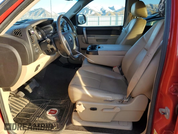 2010 GMC Sierra 1500 with VIN 3GTXKVE21AG256015, listed as a Copart auction lot 81150644 with 209,411 mi miles and Salvage Title. Bid and sale history available at DreamBid. Image 7.