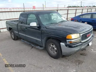 2000 GMC New Sierra 1500 SLE with VIN 2GTEC19T7Y1184109, listed as a IAAI auction lot 41539834 with 341,337 mi miles. Bid and sale history available at carsss.com. Image 1.