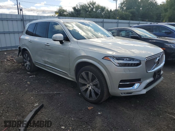 2021 Volvo XC90 Inscription with VIN YV4A22PL1M1741412, listed as a Copart auction lot 68426924 with 38,189 mi miles and Salvage Title. Bid and sale history available at DreamBid. Image 4.