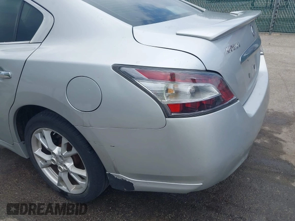 2014 Nissan Maxima S with VIN 1N4AA5AP3EC498006, listed as a IAAI auction lot 42114320 with 162,451 mi miles and . Bid and sale history available at DreamBid. Image 20.