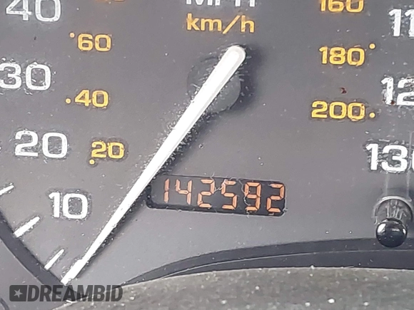 1999 Saturn SW z VIN 1G8ZK8276XZ333989, wystawiony jako IAAI lot #41550338 z przebiegiem 142 592 mil mil oraz . Historia ofert i sprzedaży dostępna na DreamBid. Obrazek 15.