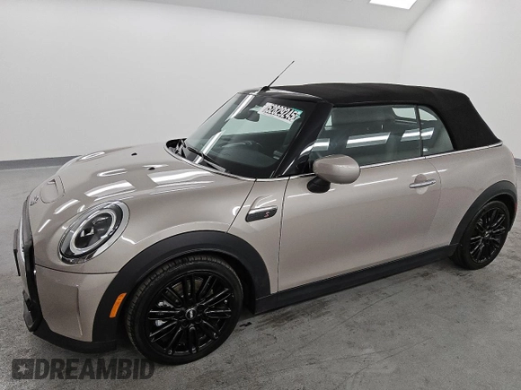2024 MINI Convertible Cooper S with VIN WMW43DL02R3R79718, listed as a Copart auction lot 52829245 with 31,948 mi miles and Clean title. Bid and sale history available at DreamBid. Image 1.