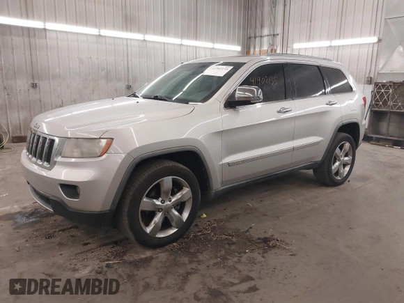2012 Jeep Grand Cherokee Limited with VIN 1C4RJEBT0CC206480, listed as a IAAI auction lot 41902135 with 182,988 mi miles. Bid and sale history available at carsss.com. Image 2.