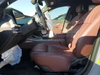2023 BMW 7 Series 740i z VIN WBA23EH01PCM40901, wystawiony jako Copart lot #75846624 z przebiegiem 27 803 mil mil oraz Szkoda całkowita • Salvage title. Historia ofert i sprzedaży dostępna na DreamBid. Obrazek 7.