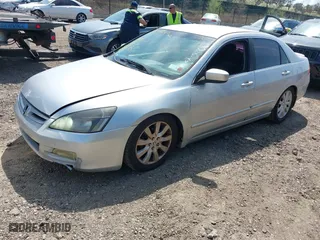 2006 Honda Accord Sdn LX SE with VIN 1HGCM56326A173765, listed as a IAAI auction lot 42039896 with 144,749 mi miles. Bid and sale history available at carsss.com. Image 2.