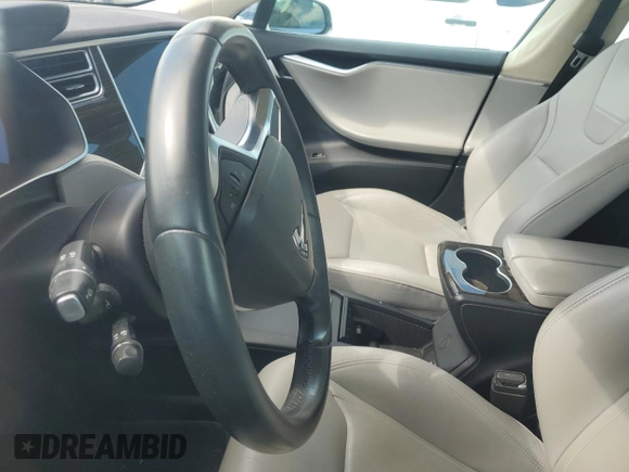 2016 Tesla Model S 90D with VIN 5YJSA1E29GF134975, listed as a Copart auction lot 61823295 with Not provided miles and Non repairable. Bid and sale history available at DreamBid. Image 9.