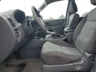 2005 Ford Escape XLS Value with VIN 1FMYU02Z15KC45321, listed as a Copart auction lot 75925824 with 179,408 mi miles and Salvage Title. Bid and sale history available at carsss.com. Image 7.