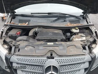 2017 Mercedes-Benz Metris Passenger z VIN WD4PG2EE0H3306061, wystawiony jako IAAI lot #40708071 z przebiegiem 130 873 mil mil oraz . Historia ofert i sprzedaży dostępna na DreamBid. Obrazek 10.