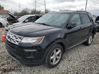 2019 Ford Explorer XLT with VIN 1FM5K7D82KGA39025, listed as a Copart auction lot 53251925 with 98,668 mi miles and Salvage Title. Bid and sale history available at carsss.com. Image 1.
