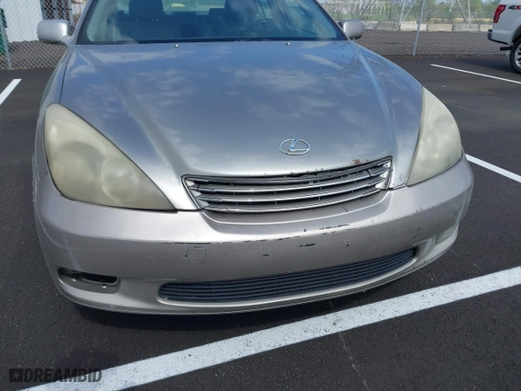 2004 Lexus ES 330 with VIN JTHBA30GX45053526, listed as a IAAI auction lot 41972096 with 264,207 mi miles. Bid and sale history available at carsss.com. Image 6.