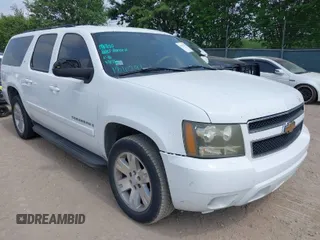 2007 Chevrolet Suburban LT with VIN 3GNFC16J77G136291, listed as a IAAI auction lot 41957476 with 1 mi miles. Bid and sale history available at carsss.com. Image 1.