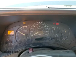 2002 GMC Sierra 2500HD SLE z VIN 1GTHC24G22E267031, wystawiony jako Copart lot #58606335 z przebiegiem Nie podano mil oraz Szkoda całkowita • Salvage title. Historia ofert i sprzedaży dostępna na DreamBid. Obrazek 9.