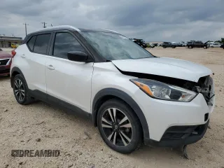 2019 Nissan Kicks SR with VIN 3N1CP5CU7KL516370, listed as a Copart auction lot 54486635 with 112,250 mi miles and Salvage Title. Bid and sale history available at carsss.com. Image 4.