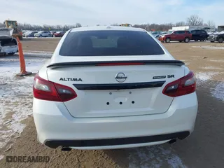 2018 Nissan Altima 2.5 SL with VIN 1N4AL3AP9JC299809, listed as a IAAI auction lot 41363780 with 33,507 mi miles. Bid and sale history available at carsss.com. Image 16.
