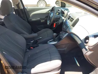 2014 Chevrolet Sonic LT с VIN 1G1JC5SH3E4139348, выставлен на аукционе IAAI как лот 42336984 с пробегом Не указан миль и . История ставок и продаж доступна на DreamBid. Изображение 5.