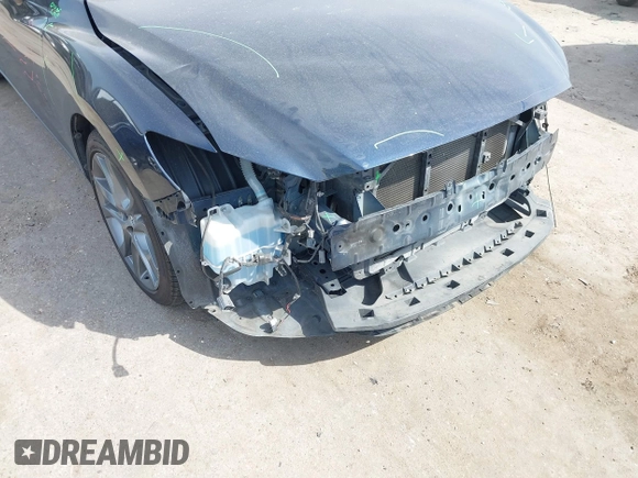 2016 Mazda 6 i Grand Touring with VIN JM1GJ1W59G1439075, listed as a IAAI auction lot 41792755 with 99,215 mi miles and . Bid and sale history available at DreamBid. Image 6.