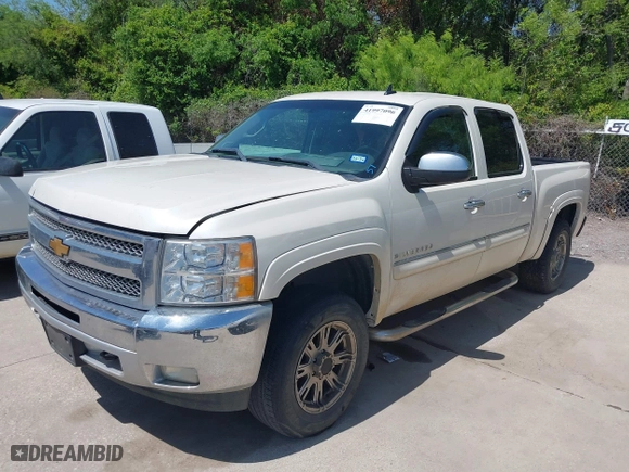 2012 Chevrolet Silverado 1500 LT with VIN 3GCPKSE73CG146306, listed as a IAAI auction lot 41997096 with 180,272 mi miles. Bid and sale history available at carsss.com. Image 17.