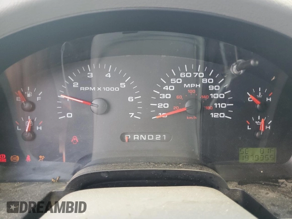 2004 Ford F-150 STX z VIN 1FTRX14W94NB84788, wystawiony jako Copart lot #55347125 z przebiegiem 197 935 mil mil oraz Szkoda całkowita • Salvage title. Historia ofert i sprzedaży dostępna na DreamBid. Obrazek 9.