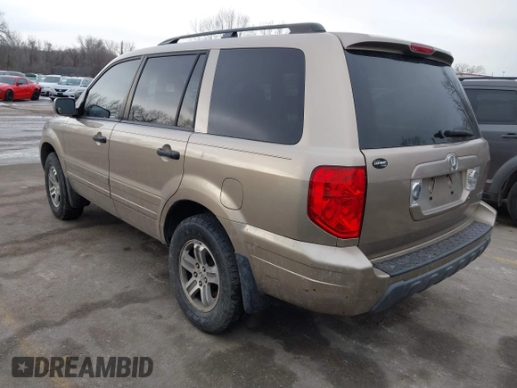2005 Honda Pilot EX-L with VIN 5FNYF18505B040059, listed as a IAAI auction lot 41656782 with 234,723 mi miles. Bid and sale history available at carsss.com. Image 3.