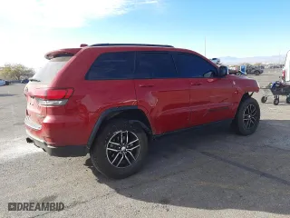 2018 Jeep Grand Cherokee Trailhawk with VIN 1C4RJFLT9JC328479, listed as a Copart auction lot 43471475 with 100,731 mi miles and Salvage Title. Bid and sale history available at carsss.com. Image 3.