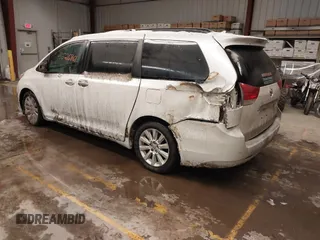 2011 Toyota Sienna XLE with VIN 5TDDK3DC0BS005250, listed as a IAAI auction lot 41526861 with 145,466 mi miles. Bid and sale history available at carsss.com. Image 3.