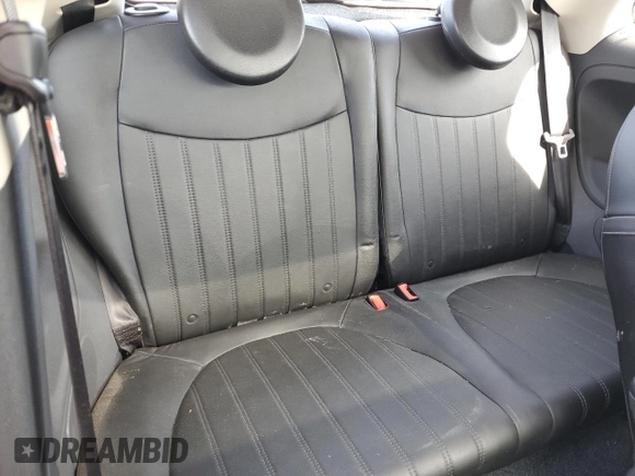 2017 FIAT 500 Lounge z VIN 3C3CFFCR9HT671517, wystawiony jako Copart lot #53749195 z przebiegiem Nie podano mil oraz Szkoda całkowita • Salvage title. Historia ofert i sprzedaży dostępna na DreamBid. Obrazek 10.