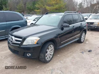 2010 Mercedes-Benz GLK GLK 350 with VIN WDCGG8HB1AF402262, listed as a IAAI auction lot 41924053 with 118,745 mi miles. Bid and sale history available at carsss.com. Image 2.