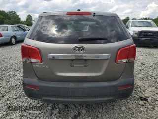 2011 Kia Sorento LX with VIN 5XYKT3A14BG086936, listed as a Copart auction lot 55522405 with 304,073 mi miles and Clean Title. Bid and sale history available at DreamBid. Image 6.
