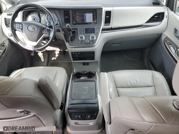 2019 Toyota Sienna XLE with VIN 5TDDZ3DC0KS226214, listed as a Copart auction lot 44157385 with 86,701 mi miles and Salvage Title. Bid and sale history available at carsss.com. Image 8.