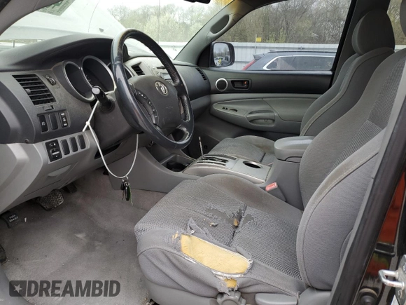 2006 Toyota Tacoma z VIN 5TELU42N46Z200356, wystawiony jako Copart lot #49065915 z przebiegiem 215 191 mil mil oraz Szkoda całkowita • Salvage title. Historia ofert i sprzedaży dostępna na DreamBid. Obrazek 7.