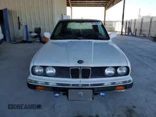 1990 BMW 3 Series z VIN WBABB2317LEC22917, wystawiony jako Copart lot #85798864 z przebiegiem 123 550 mil mil oraz Czysty tytuł • Clean title. Historia ofert i sprzedaży dostępna na DreamBid. Obrazek 5.