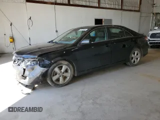 2010 Toyota Camry z VIN 4T1BF3EK7AU531690, wystawiony jako Copart lot #53103605 z przebiegiem 177 835 mil mil oraz Szkoda całkowita • Salvage title. Historia ofert i sprzedaży dostępna na DreamBid. Obrazek 1.