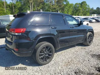 2018 Jeep Grand Cherokee Laredo with VIN 1C4RJFAG7JC249916, listed as a Copart auction lot 53446925 with 84,870 mi miles and Salvage title. Bid and sale history available at DreamBid. Image 3.