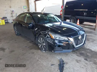 2022 Nissan Altima SV with VIN 1N4BL4DV4NN402195, listed as a IAAI auction lot 41920133 with 25,363 mi miles and . Bid and sale history available at carsss.com. Image 1.