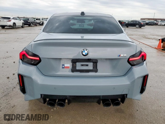 2024 BMW M2 z VIN 3MF13DM04R8E82744, wystawiony jako Copart lot #54774895 z przebiegiem 6 974 mil mil oraz Szkoda całkowita • Salvage title. Historia ofert i sprzedaży dostępna na DreamBid. Obrazek 6.