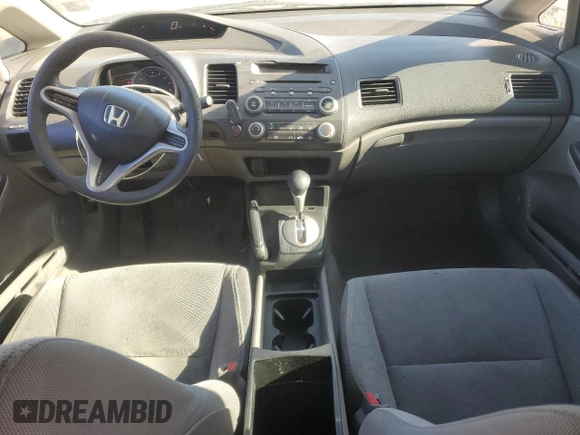 2009 Honda Civic DX-VP z VIN 2HGFA16309H334098, wystawiony jako Copart lot #46351935 z przebiegiem 232 619 mil mil oraz Szkoda całkowita • Salvage title. Historia ofert i sprzedaży dostępna na DreamBid. Obrazek 8.
