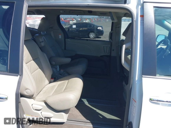 2017 Toyota Sienna XLE Auto Access Seat with VIN 5TDYZ3DC2HS894588, listed as a IAAI auction lot 41855157 with 110,128 mi miles and . Bid and sale history available at DreamBid. Image 8.