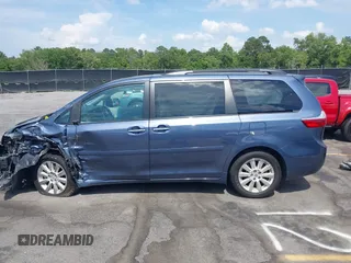 2016 Toyota Sienna Limited with VIN 5TDDK3DC1GS137831, listed as a IAAI auction lot 42286909 with 151,904 mi miles and . Bid and sale history available at DreamBid. Image 15.