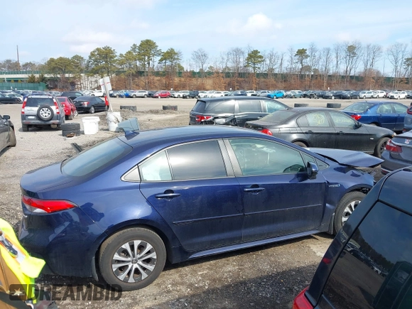 2021 Toyota Corolla Hybrid LE with VIN JTDEAMDE8MJ017192, listed as a IAAI auction lot 41669538 with 45,746 mi miles. Bid and sale history available at carsss.com. Image 13.